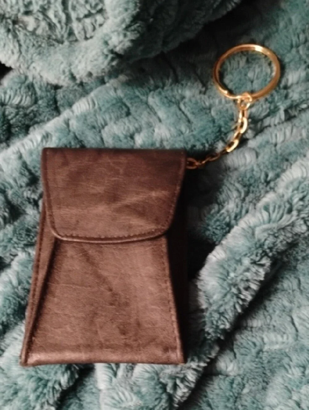 Vintage Buxton Brown Leather Key & Card Holder with Gold Ring